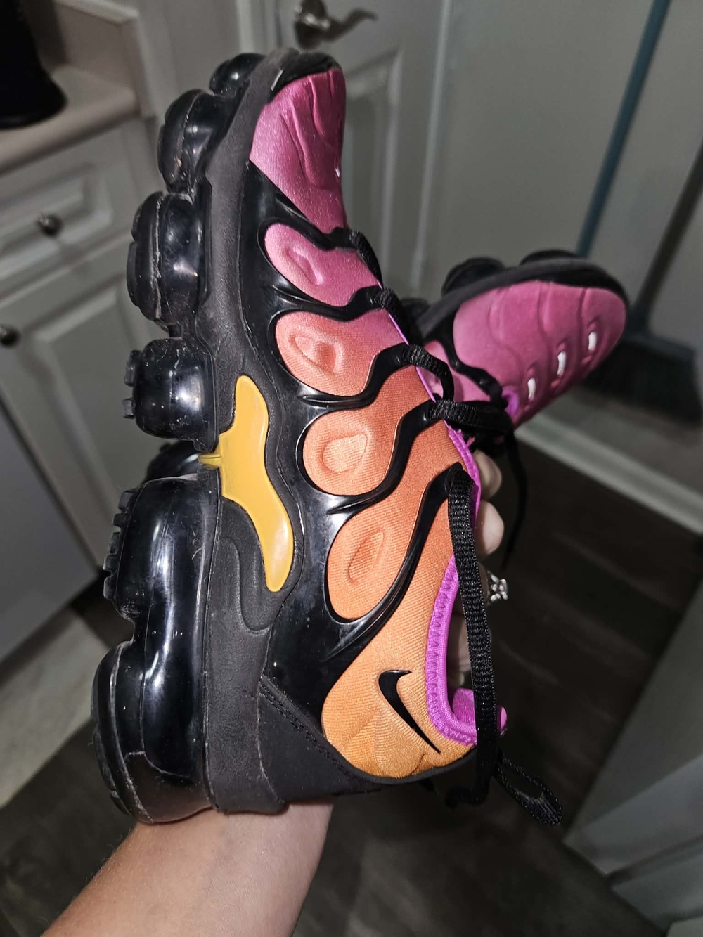 Nike Women's Black Pink Orange Gradient VaporMax-style Athletic Shoes